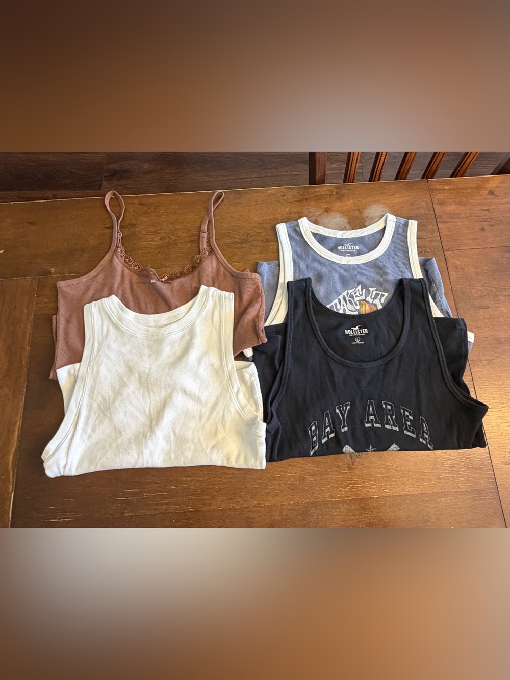 Lot of 4 Hollister Tank Tops Size Large